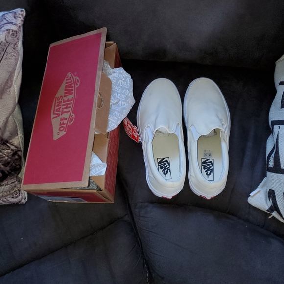 NEW Vans Slip-ons - Picture 6 of 6